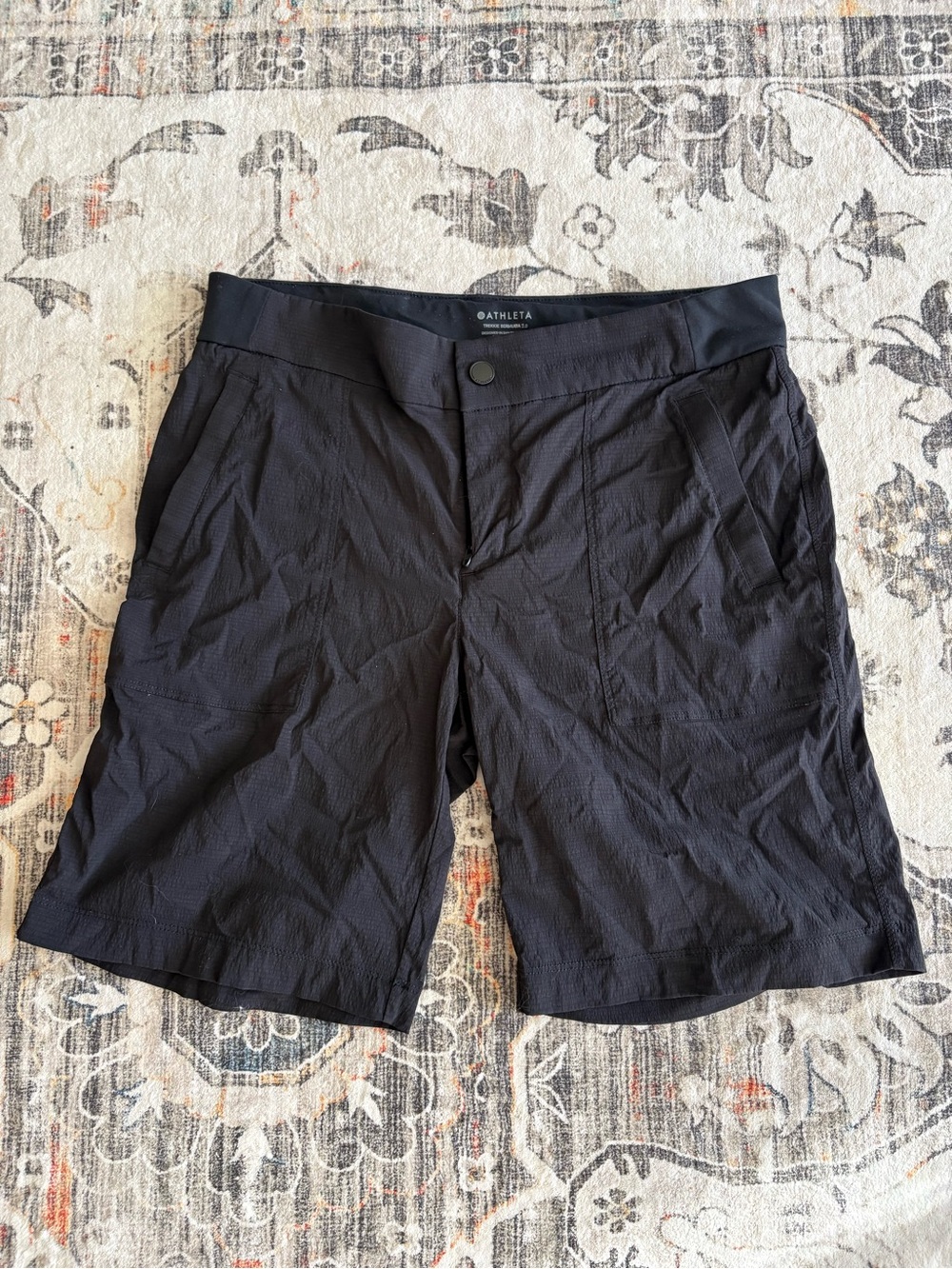 Athleta Black Trekkie Bermuda 2.0 Short size 8